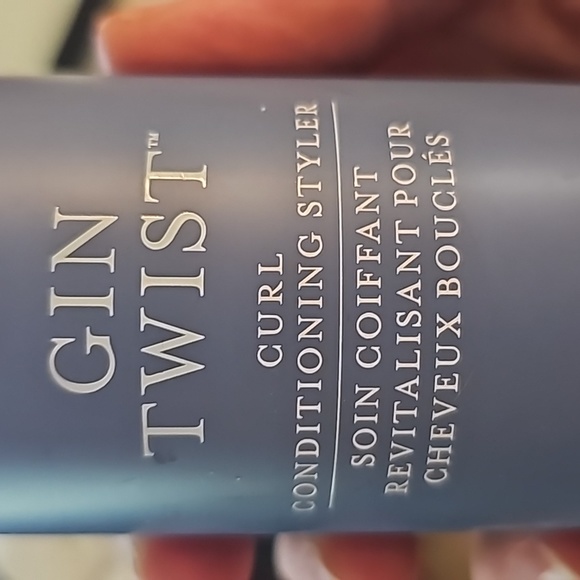 Drybar Cure Liqueur Shampoo and Conditioner with Gin Twist Curl Cream - Picture 11 of 15